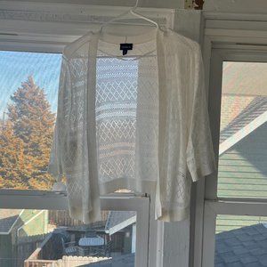 NEVER WORN | Crocheted shrug - white